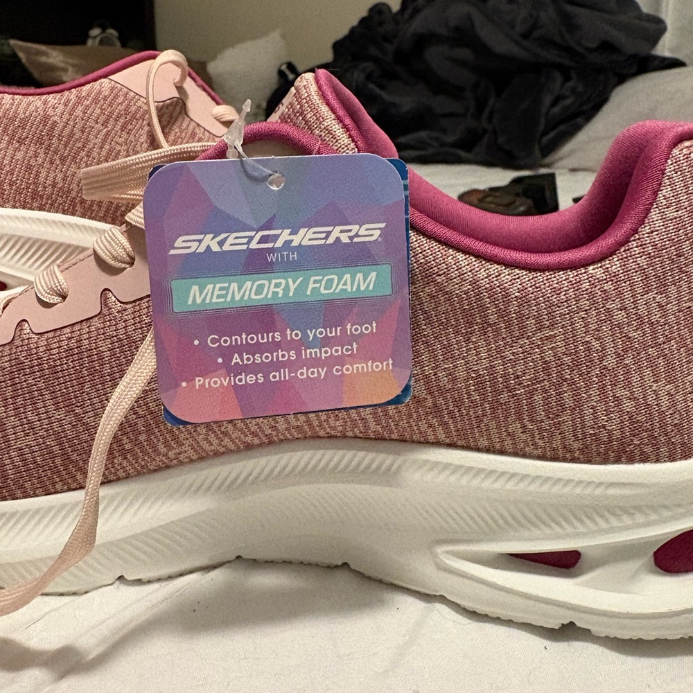 NWT Skechers mauve  lightweight sneakers
No offers - Picture 6 of 10